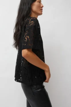 Fashion Ada Tee in Black Collections|Tops