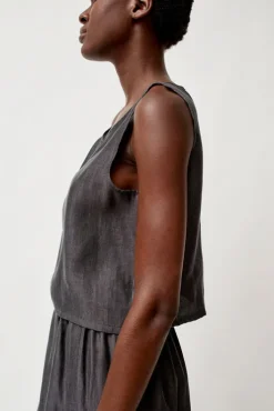 Fashion Basic Tank in Black Tencel Collections|Tops