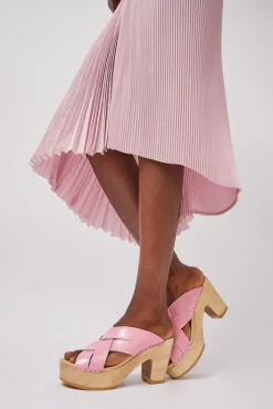 Discount Basket Clog on Platform in Pink Patent Sale Clogs|Collections