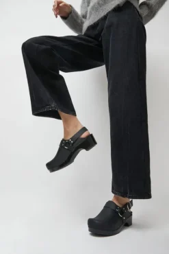 Best Brando Clog on Vintage Base in Black on Black Base Collections|Clog Sandals And Shoes