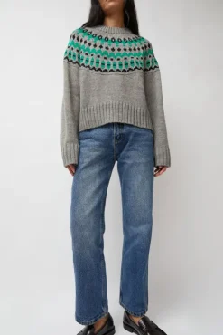 Fashion Cardiff Sweater in Grey and Green Holiday Gift Guide|Collections