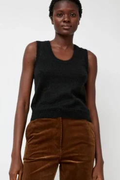 New Carol U-Neck Vest in Black Sweaters|Clothing