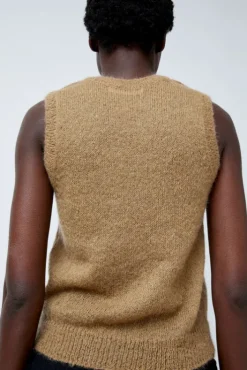 Outlet Carol U-Neck Vest in Khaki Collections|Sweaters