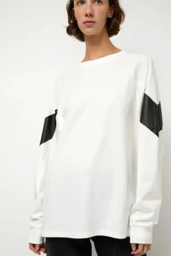 Hot Chevron Raglan Tee in White Collections|Tops