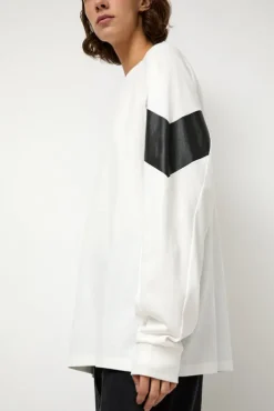 Hot Chevron Raglan Tee in White Collections|Tops