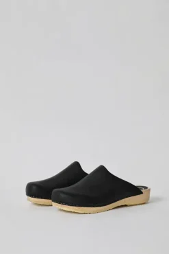 Fashion Contour Clog on Flat Base in Black Collections|Clog Sandals And Shoes