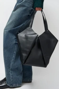 Clearance Corolla Bag in Black Holiday Gift Guide|Bags