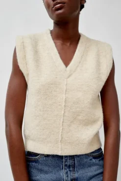 Fashion Fleece Vest in Ecru Sweaters|Clothing