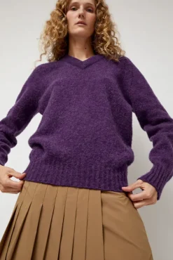 Sale Future Memories V Neck Sweater in Lavender Holiday Gift Guide|Sweaters