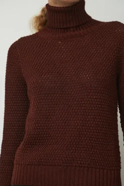 Sale Gabe Turtleneck in Berry Sweaters|Clothing