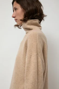 Hot Gal Sweater in Linen Holiday Gift Guide|Sweaters