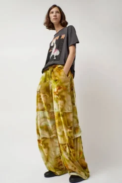 Best Lawn Cargo Pant in Sage Molten Floral Shorts & Pants|Clothing
