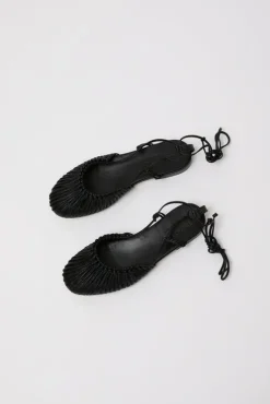 Best Mantera Sandal in Black Collections|Clogs And Shoes