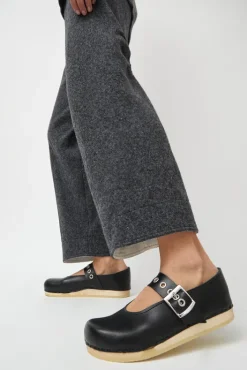 New Maryjane Clog on Flat Bendable Base in Jet Collections|Clog Sandals And Shoes