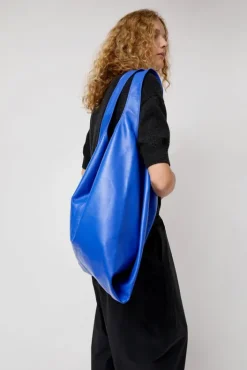 Best Oversize XL Shopper Bag in Electric Blue Holiday Gift Guide|Bags