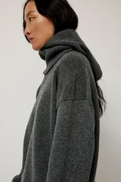 Sale Plain Hood in Derby Grey Holiday Gift Guide|Collections