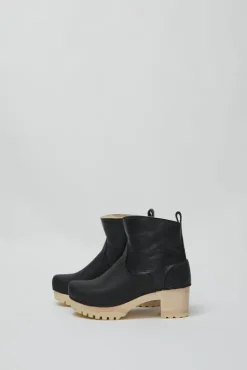 Discount 5" Pull on Shearling Clog Boot on Mid Tread in Ink Aviator on White Base Collections|Clog Boots