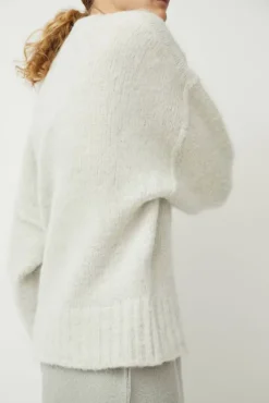New Sakuru Sweater in Ice Sweaters|Clothing