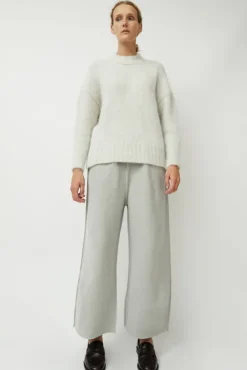 New Sakuru Sweater in Ice Sweaters|Clothing