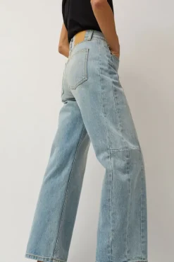 Hot Slim Lasso Jean in Super Light Vintage Collections|Denim