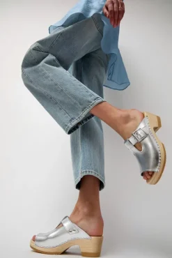 Outlet T Strap Clog on Mid Heel in Silver Sale Clogs|Collections