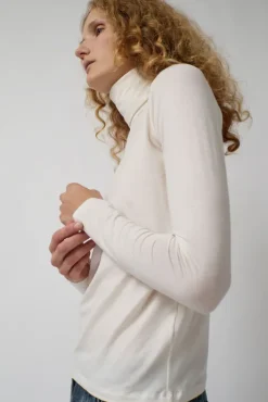 Fashion Turtleneck in Undyed Collections|Tops
