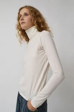 Fashion Turtleneck in Undyed Collections|Tops