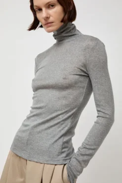 Outlet Turtle T-Shirt in Grey Collections|Tops