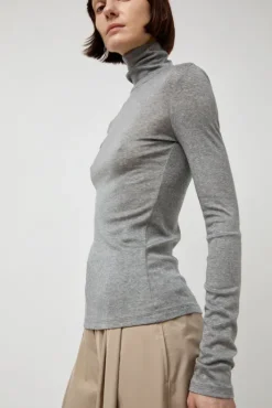 Outlet Turtle T-Shirt in Grey Collections|Tops