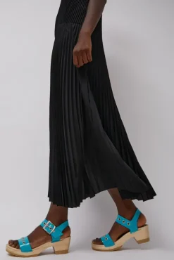 Hot Two Strap Clog on Mid Heel in Turquoise Patent with Eyelets Sale Clogs|Collections