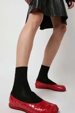 Best Viscose Tabi Socks in Black Collections|Accessories