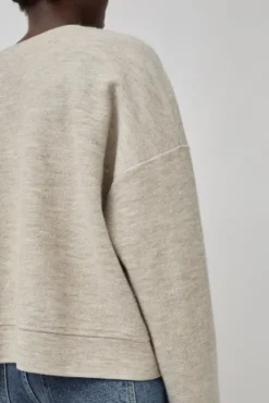 Outlet Wide V Neck in Carrara Collections|Sweaters