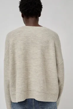 Outlet Wide V Neck in Carrara Collections|Sweaters