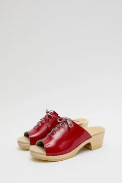 Sale Simone Clog on Mid Heel in Red Patent Sale Clogs|Collections
